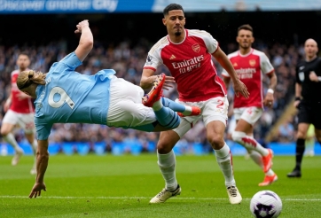 William Saliba: 'Arsenal tấn công và phòng thủ tốt nhất Ngoại hạng Anh'