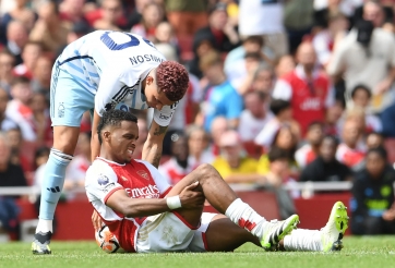 Khó khăn bủa vây, Arsenal từ bỏ 4 mục tiêu để mua gấp hậu vệ cánh