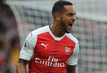 Người hùng Arsenal Theo Walcott giải nghệ ở tuổi 34