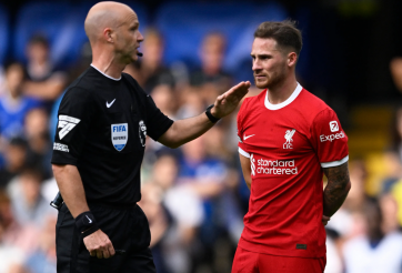 Vía trọng tài có thể khiến Liverpool thua Man United