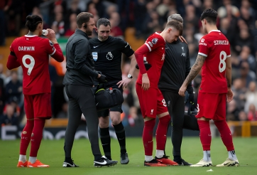 Nội bộ Liverpool lục đục sau hai thất bại cay đắng liên tiếp