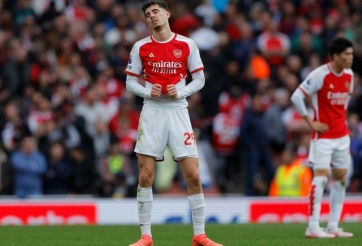 Chưa thắng Bayern, Arsenal đã phải đối mặt với mối nguy mới