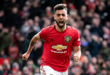 Chuyển nhượng MU 15/5: Bruno sẽ ở lại, Varane chính thức ra đi; HLV vừa tạo nên kỳ tích được Old Trafford để ý