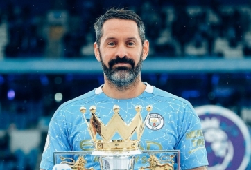 Sao Man City bị đuổi khỏi tiệc ăn mừng vì đánh nhau với ‘đồng đội’