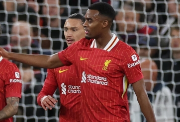 Gạt bỏ Salah, Slot nói thẳng cái tên hay nhất Liverpool trước Bologna