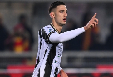 Ghi bàn thắng duy nhất, tiền đạo Serie A bị cả đội cạch mặt