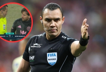 Xin chữ ký Messi, trọng tài bị treo còi 6 tháng