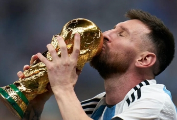 Messi lại 'ẵm' cúp World Cup trên đất Mỹ