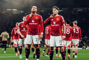 Hậu vệ MU bất ngờ sánh ngang Salah tại châu Âu