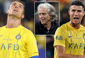 Đối thủ của Ronaldo sa thải HLV vô địch