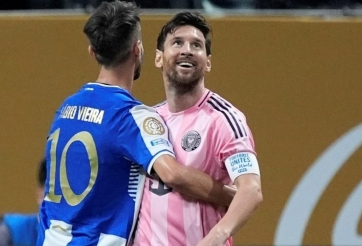 Tranh cãi dữ dội ngày Messi lập siêu phẩm