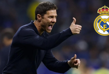 Xabi Alonso đã mỉm cười!