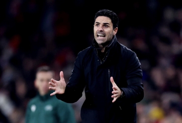 Vừa thắng Leeds, Arsenal nhận ngay cú sốc kép ở Ngoại hạng Anh