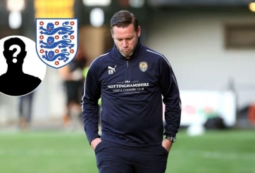 Hy hữu: CLB Anh mất tân binh vào phút chót vì quên ký tên