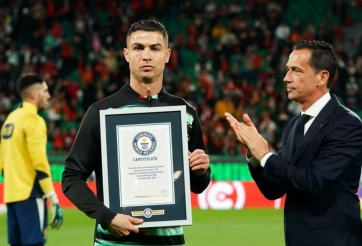 Cristiano Ronaldo bị 'cấm' giải nghệ!