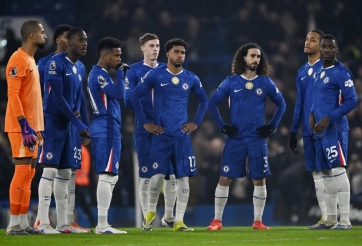 7 phút thảm họa, Chelsea chia điểm cay đắng trước Leeds United