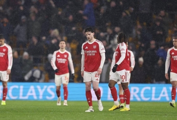 CĐV Arsenal đòi 'tống tiễn' ngay một cái tên sau trận hoà Wolves
