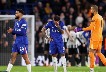 Newcastle gây địa chấn tại Stamford Bridge, Chelsea cay đắng rời xa top 4