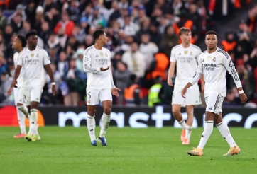 Vừa thắng derby, Real Madrid lập tức nhận đòn giáng nặng tại La Liga