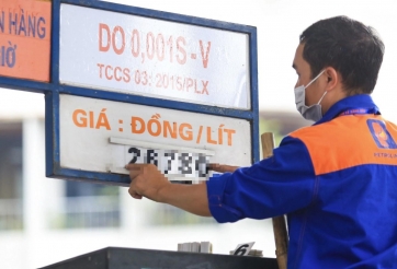 Giá xăng dầu hôm nay 4/5: Thế giới tiếp tục giảm