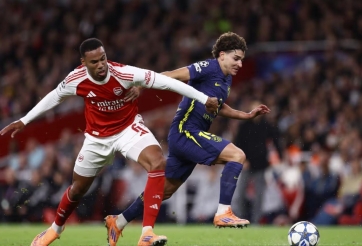 Tranh cãi dữ dội trận Arsenal thắng Atletico Madrid
