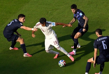 Trực tiếp Uruguay 0-0 Tây Ban Nha: Uruguay tấn công tìm bàn