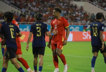 Trực tiếp Việt Nam 1-0 Campuchia: Campuchia tấn công tìm bàn