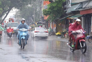 Dự báo thời tiết hôm nay 16/8 trên cả nước: Mưa dông xen nắng nóng