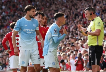 Tranh cãi thẻ đỏ của Phil Foden trận derby MU vs Man City