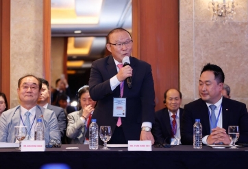 CĐV Thái: 'Park Hang-seo nói quá đúng về bóng đá Thái Lan'
