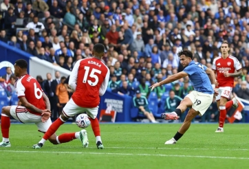 Trực tiếp Brighton 2-0 Arsenal: Siêu phẩm sút xa