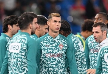 Ronaldo lập kỷ lục sau 90 phút làm khán giả bất đắc dĩ trước Na Uy