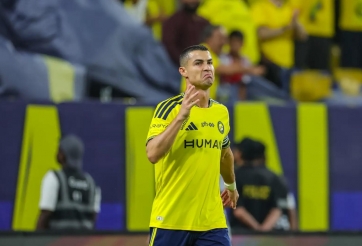 Phản ứng bất ngờ của Ronaldo vì xịt penalty ngay sau vụ Ten Hag