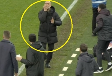Pep Guardiola cả gan chế nhạo trọng tài, nguy cơ bị cấm chỉ đạo