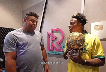 Ronaldo 'béo' bị ép khen Cristiano Ronaldo giỏi hơn Messi