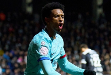 Barca chật vật trước đội hạng 4