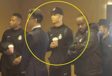 Ronaldo buồn bã rời Trung Quốc, nói luôn thời điểm trở lại