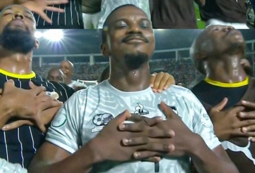 Cầu thủ vô danh thay Ronaldo 'trả thù' Ma rốc