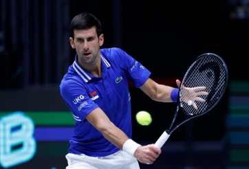 Bận ăn mừng, Djokovic bỏ lỡ trận ra quân tại Davis Cup 2023
