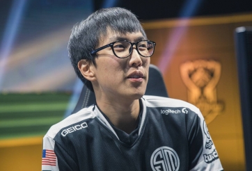 Xạ thủ huyền thoại Doublelift chính thức giải nghệ