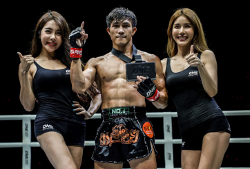 Knock-out võ sĩ Châu Âu chỉ sau 1 phút, Nguyễn Trần Duy Nhất vô địch thế giới đầy cảm xúc