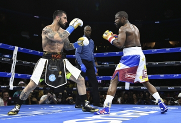 Floyd Mayweather tái xuất, đối đầu cháu trai ông trùm mafia