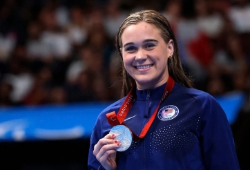 VĐV bị cá mập cắn giành HCB Paralympic trong lần đầu tiên tham dự