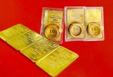 Giá vàng hôm nay trưa 23/4: Trong nước và thế giới đồng loạt tụt dốc