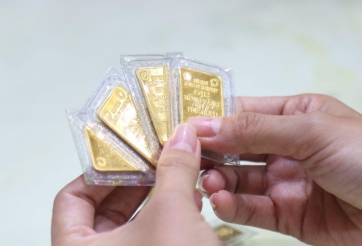 Giá vàng hôm nay sáng 12/5: Kịch bản khiến nhà đầu tư lo lắng