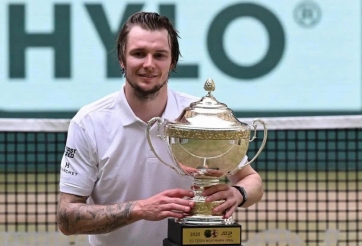 Tay vợt Châu Á hạ đẹp Medvedev, vô địch giải Halle Open lần thứ 2 liên tiếp