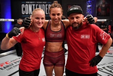 Chị gái Valentina Shevchenko lên tiếng đòi quyền lợi cho người em sau thất bại tranh cãi tại UFC Fight Night 227