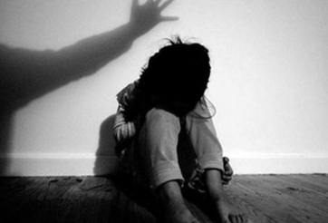 Hành động khiếm nhã với nữ sinh, một HLV bóng chuyền bị bắt giữ