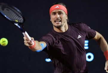 Zverev thua sốc tứ kết Rio Open, Sinner 'thở phào'