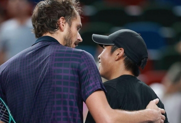 Medvedev tấm tắc khen ngợi, so sánh tay vợt gốc Việt với Sinner-Alcaraz